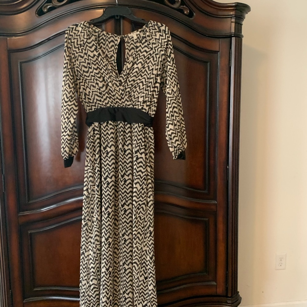 Long sleeve chevron maxi dress